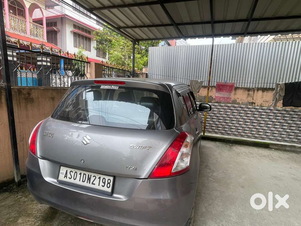Maruti Suzuki Swift Vxi 1.2 Abs Bs-iv, 2018, Petrol