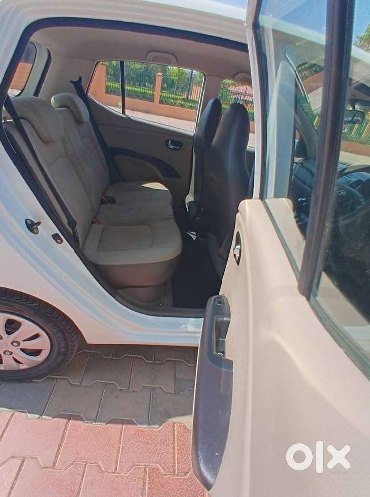 Hyundai I10 Sportz 1.2 Automatic Kappa2, 2012, Petrol