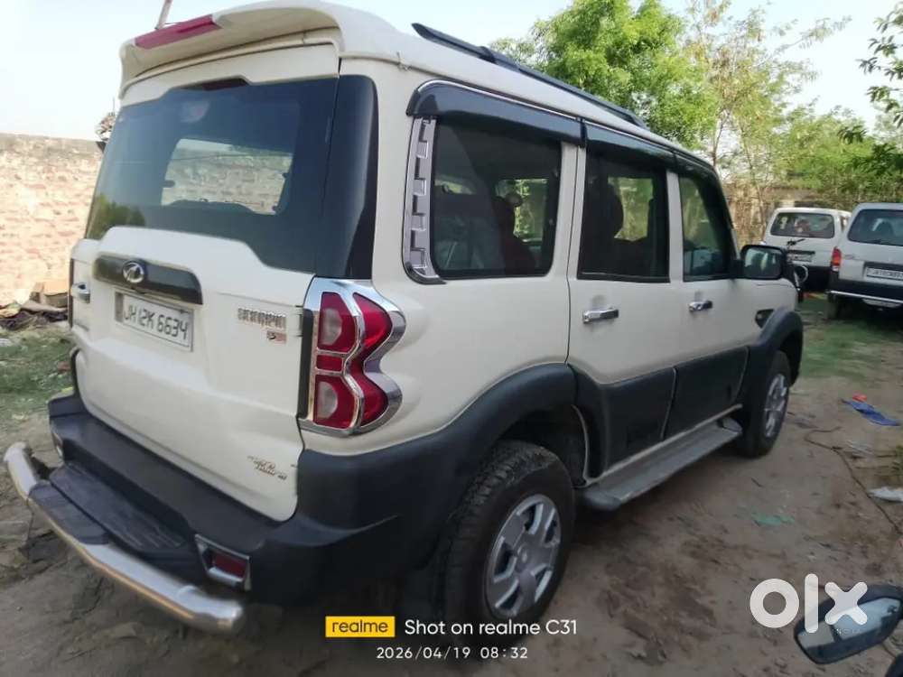 Very Good Condition Original Paint Full Body Gadi Mast Condition