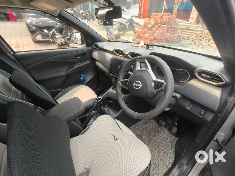Nissan Magnite Visia Plus Silver Color