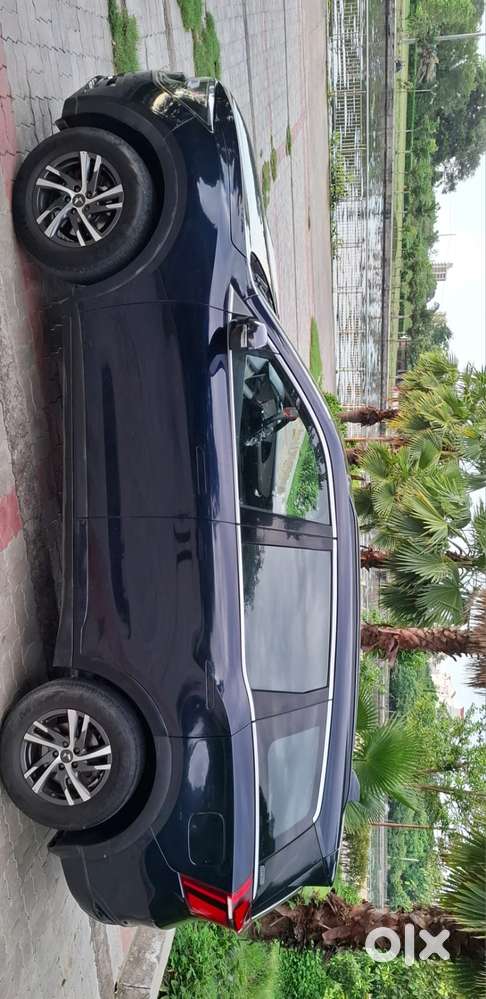 Mahindra Xuv700 2.2 Ax 5 Diesel Mt Str, 2022, Diesel