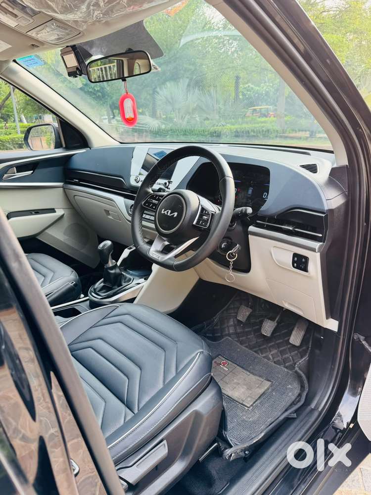 Kia Carens G1.5 6mt Gravity, 2025, Petrol