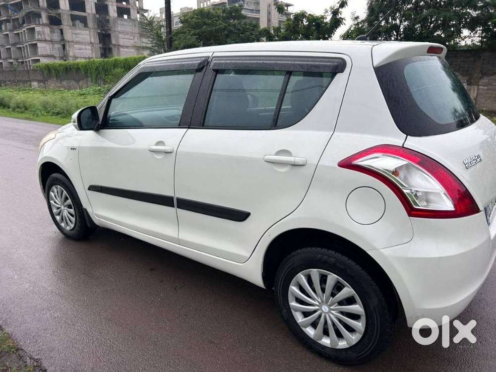 Maruti Suzuki Swift Vxi Abs Bsiv, 2016, Petrol