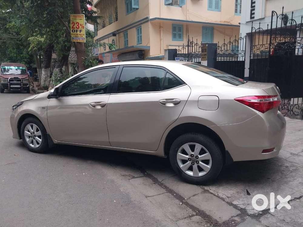 Toyota Corolla Altis 1.8 G, 2015, Petrol