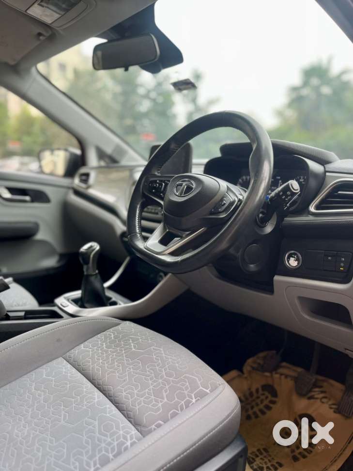 Tata Altroz Xz, 2020, Petrol
