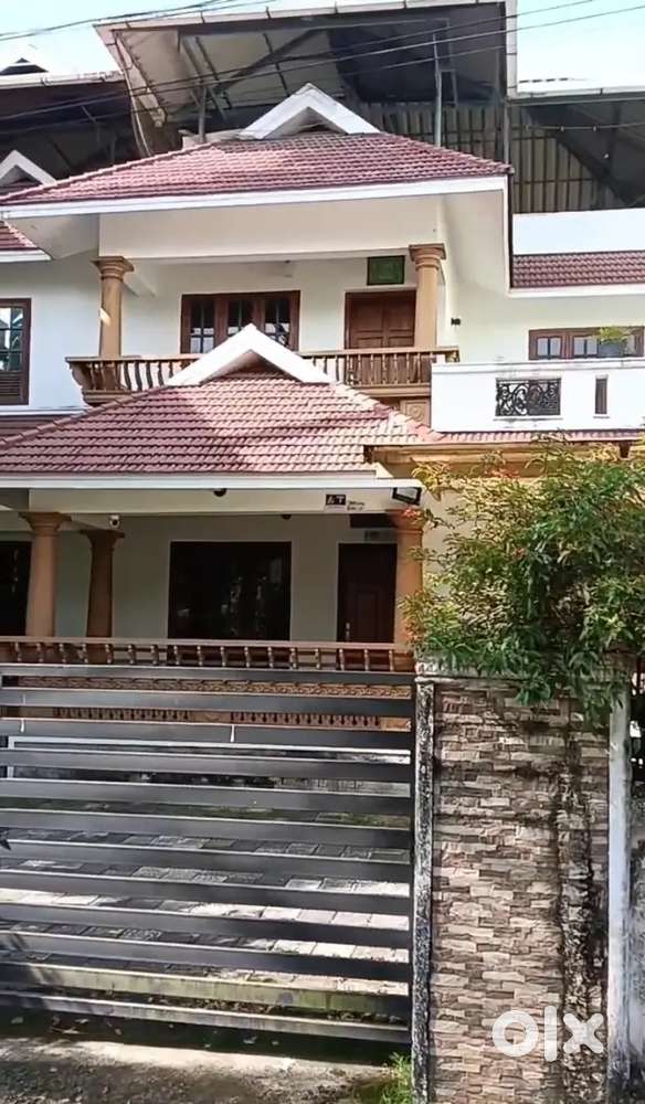 Fully Furnished 2 Bed AC - വട്ടേക്കുന്നം - LULU 1.5 KM - CAR Parking