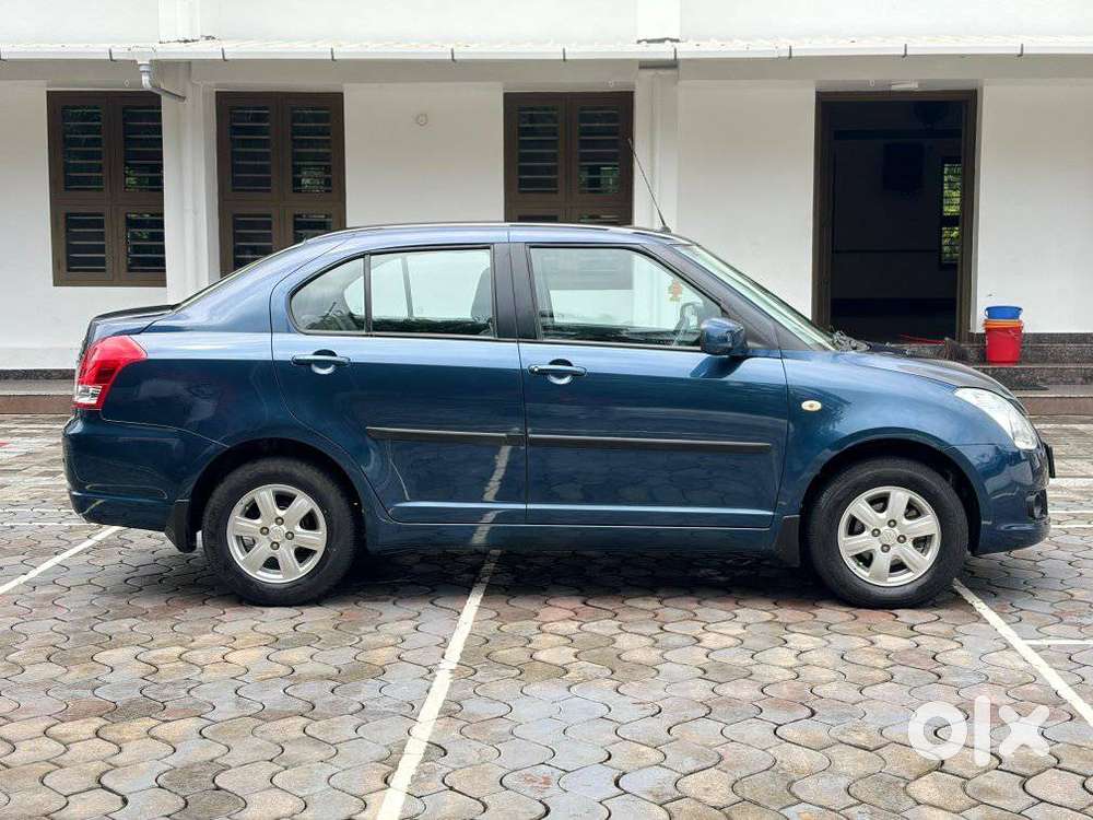Maruti Suzuki Swift Dzire 1.2 Zxi Bsiv, 2010, Petrol