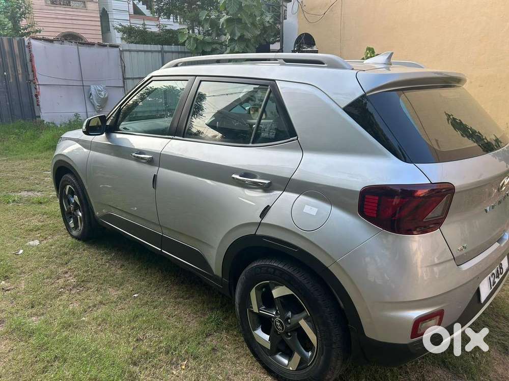 Hyundai Venue 2019 Petrol Well Maintained