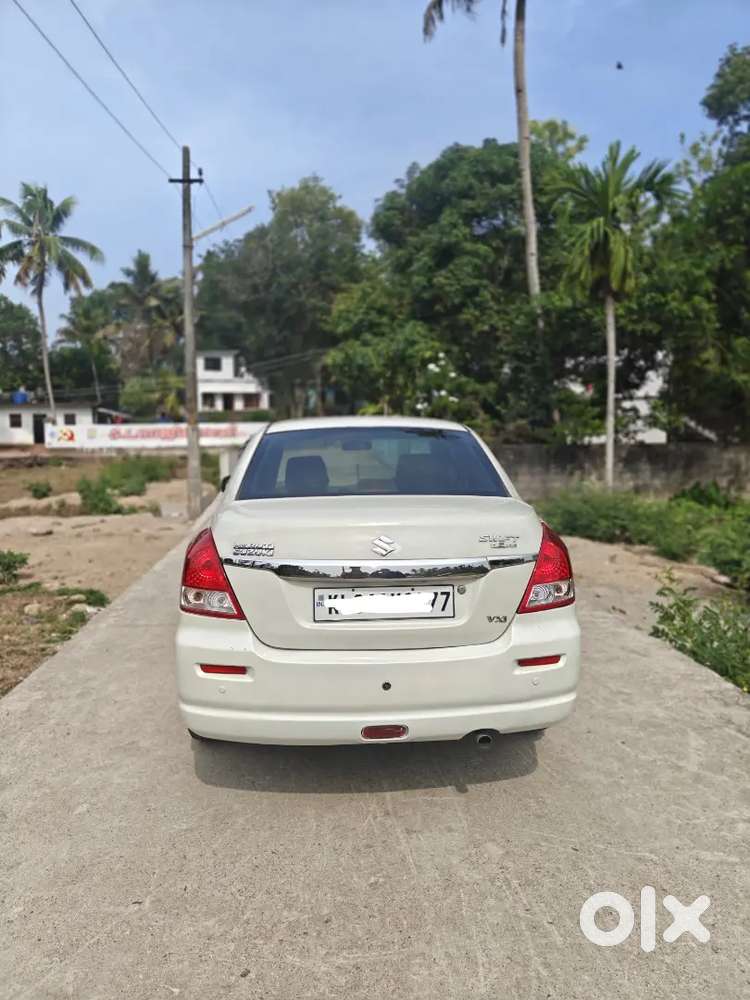 Maruti Suzuki Dzire 2009 Petrol 75680 Km Driven