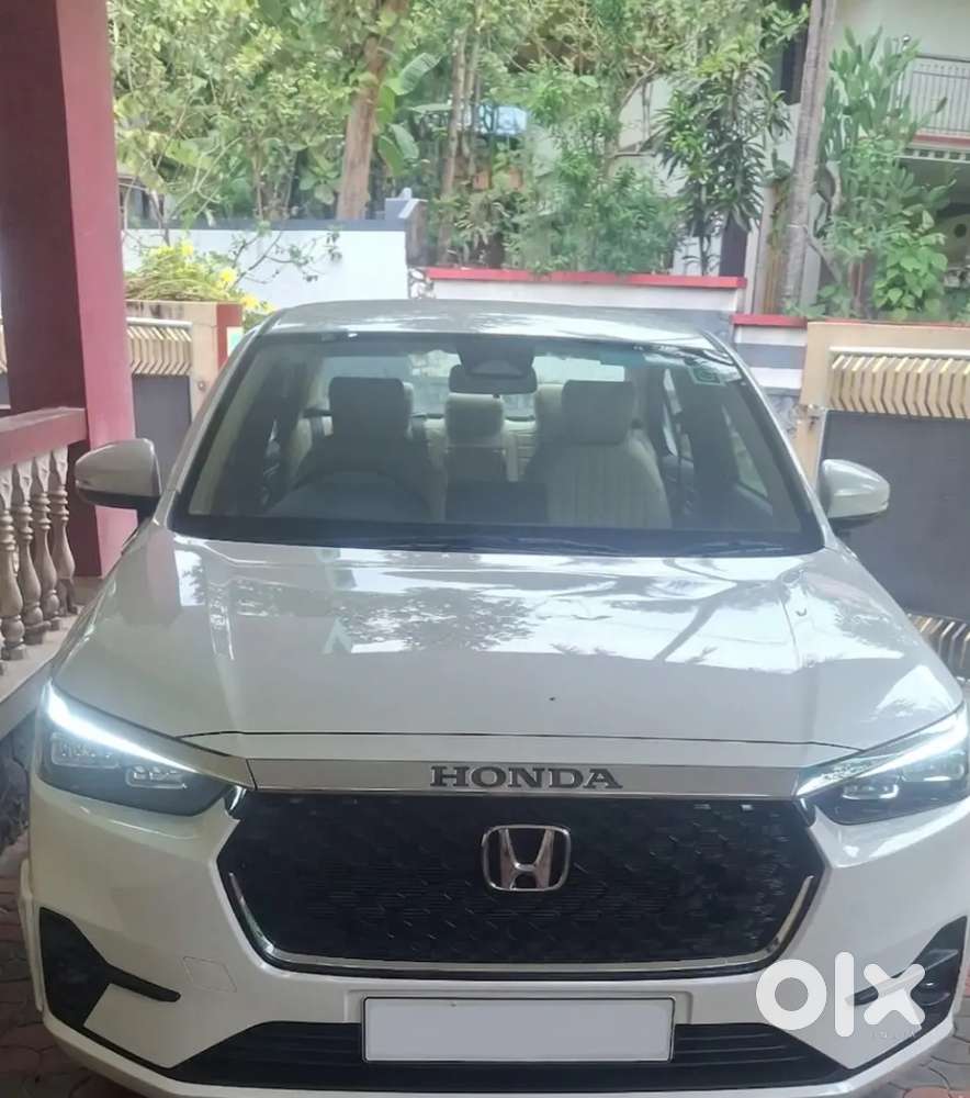 Honda Amaze 2025 Petrol Well Maintained With Adas