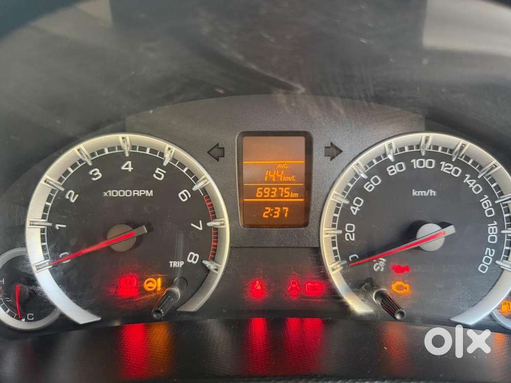 Maruti Suzuki Swift Dzire 1.2 Vxi Bsiv, 2013, Petrol