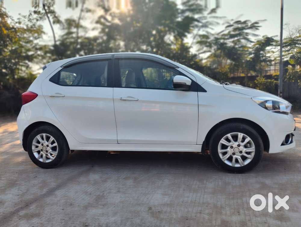 Tata Tiago 1.2 Revotron Xza, 2018, Petrol