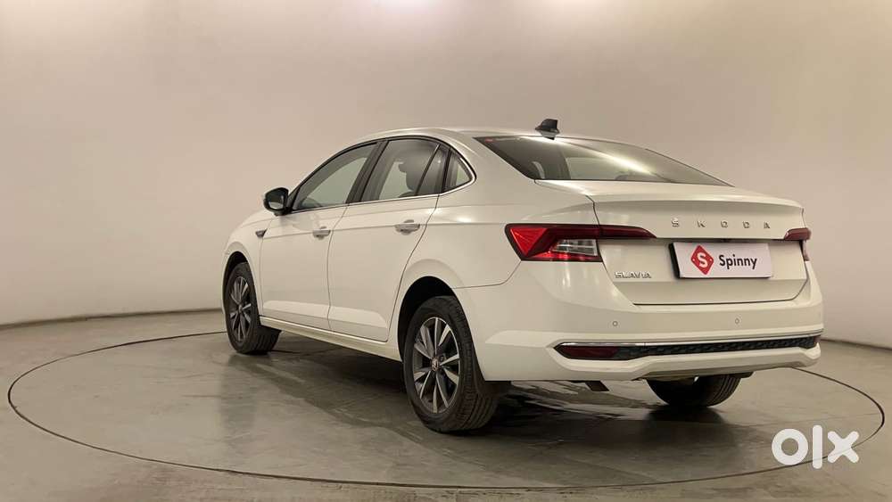 Skoda Slavia Style 1.0l Tsi Mt, 2022, Petrol
