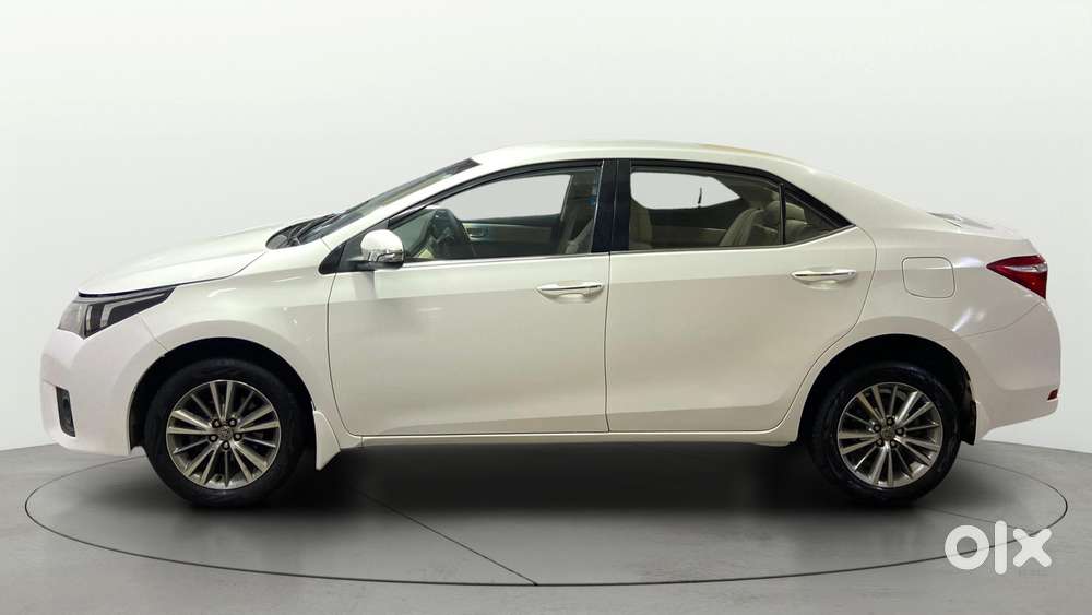 Toyota Corolla Altis 2013-2017 Vl At, 2015, Petrol