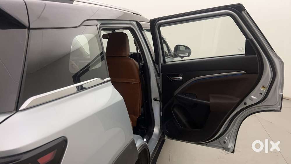 Maruti Suzuki Vitara Brezza 1.5 Zxi Plus At Dual Tone, 2022, Petrol