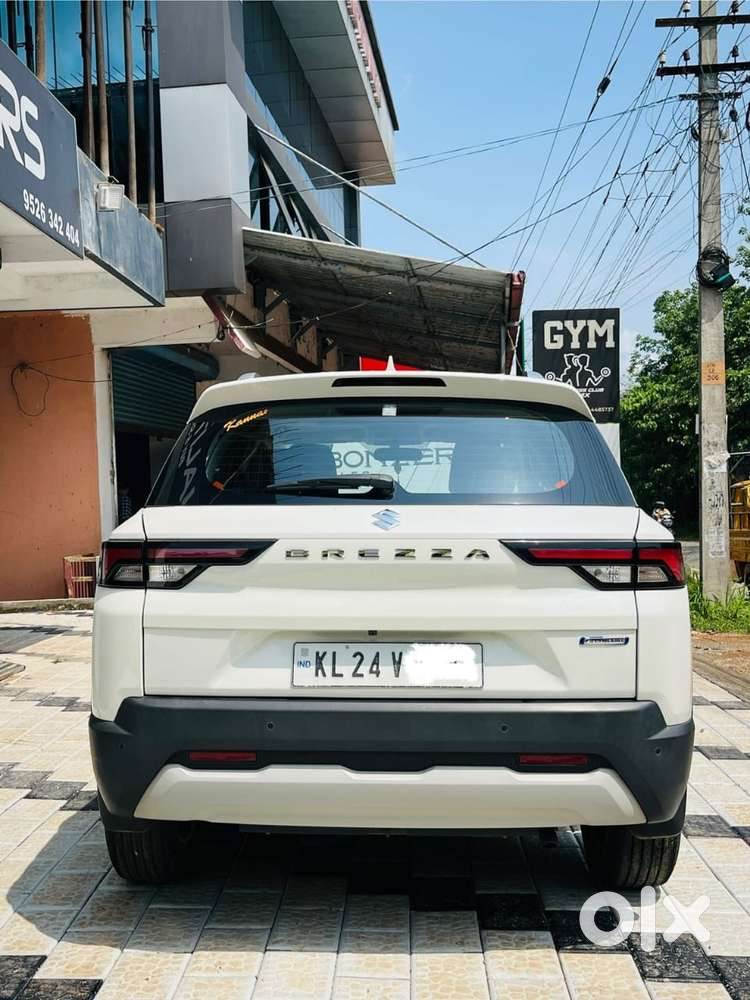 Maruti Suzuki Brezza 1.5 Zxi Smart Hybrid, 2022, Petrol