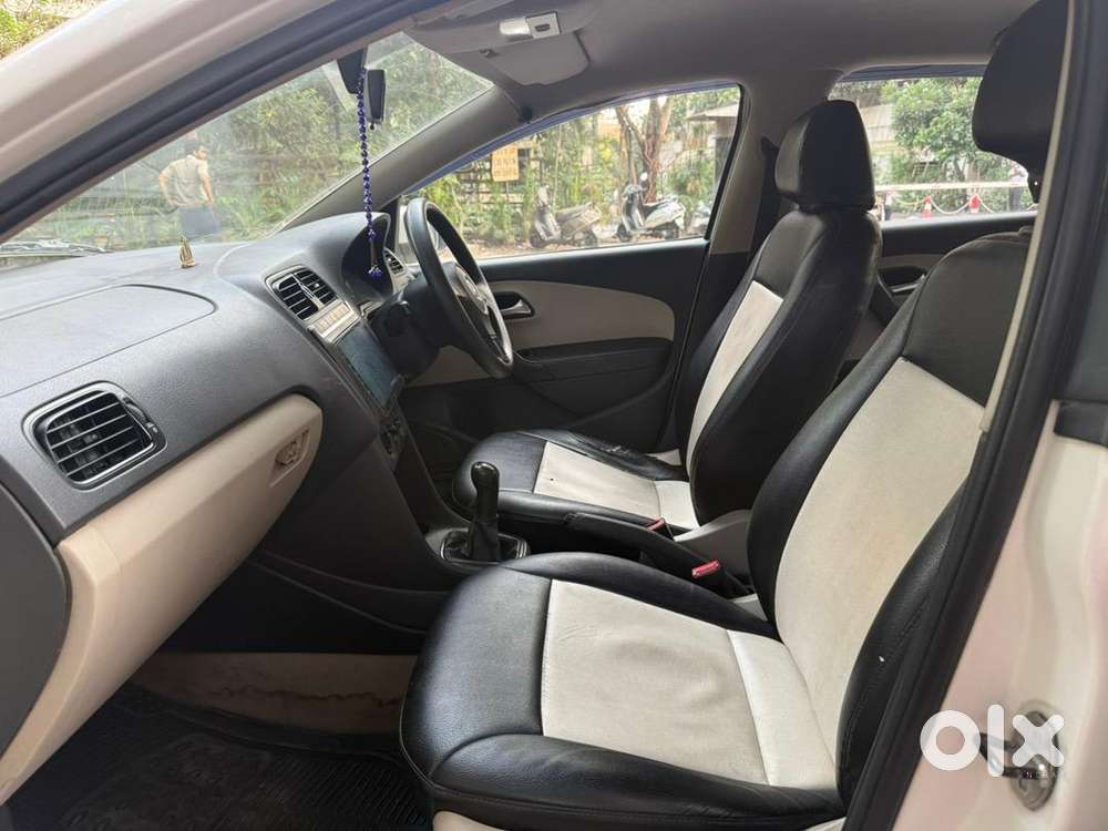 Volkswagen With Manual 2011