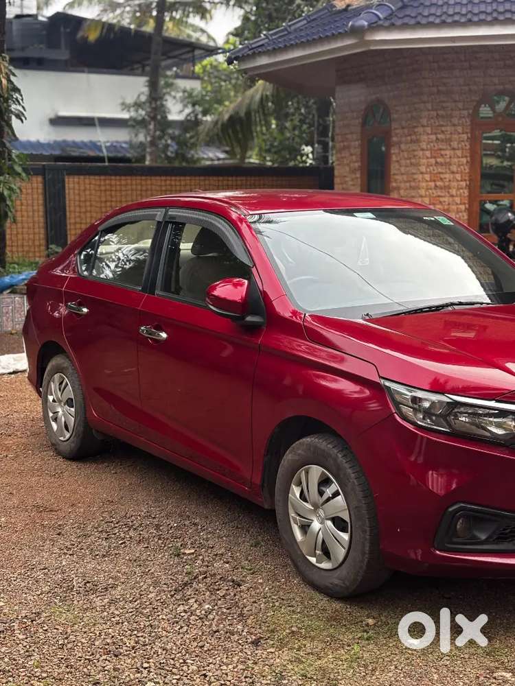 Honda Amaze 2018 Petrol Well Maintained.
