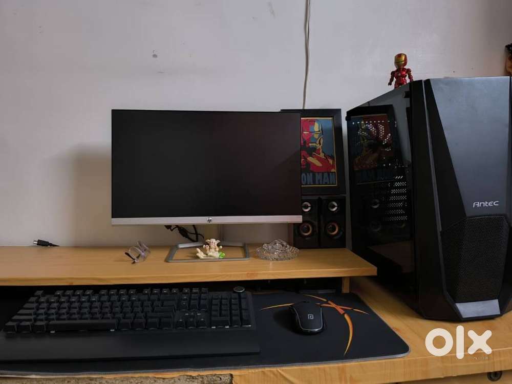 Computer AMD Ryzen 3200G with Vega Graphics, HP Monitor 22f