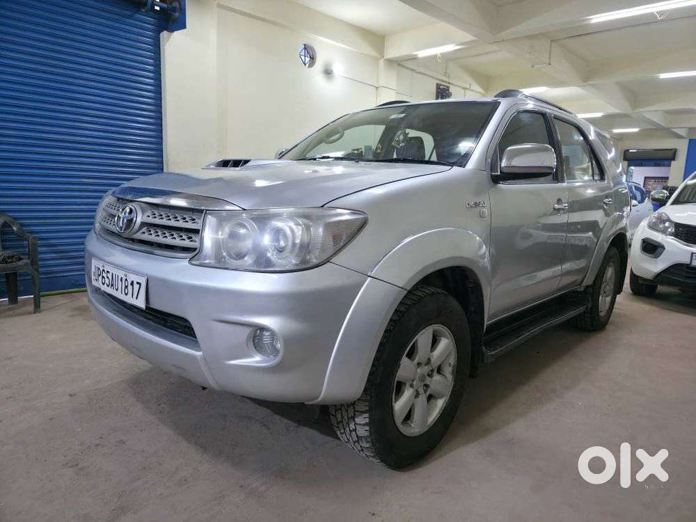 Toyota Fortuner 4x4 Manual Limited Edition, 2010, Diesel