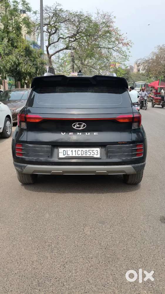 Hyundai Venue Petrol 1.2l 2023 Knight Edition