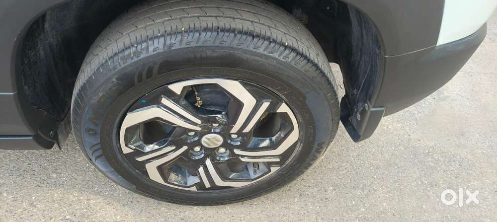 Maruti Suzuki Brezza Zxi S-cng, 2024, Cng & Hybrids