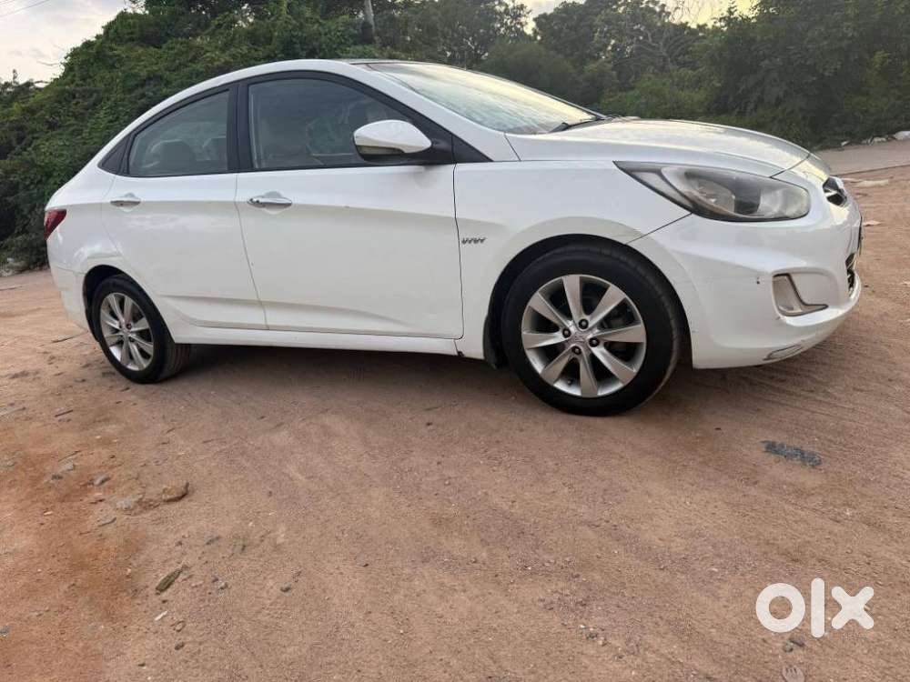 Hyundai Verna Fluidic 1.6 Crdi Sx, 2011, Petrol