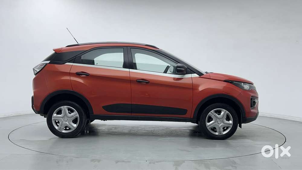 Tata Nexon 1.2 Revotron Xma Amt (s), 2022, Petrol