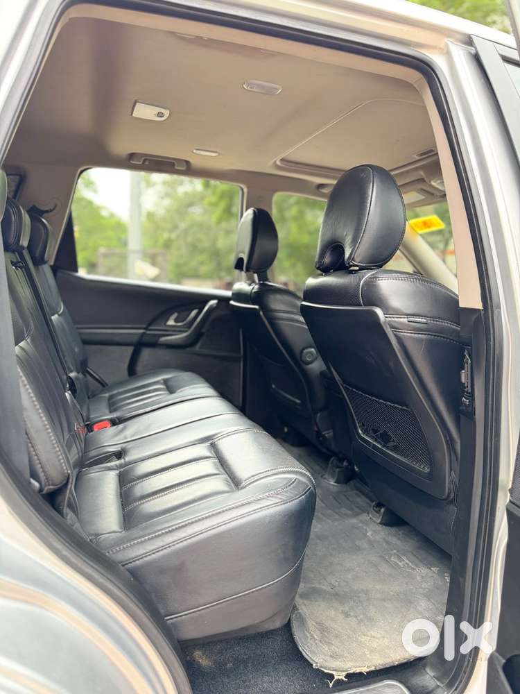 Mahindra Xuv500 At W10 Fwd, 2018, Diesel