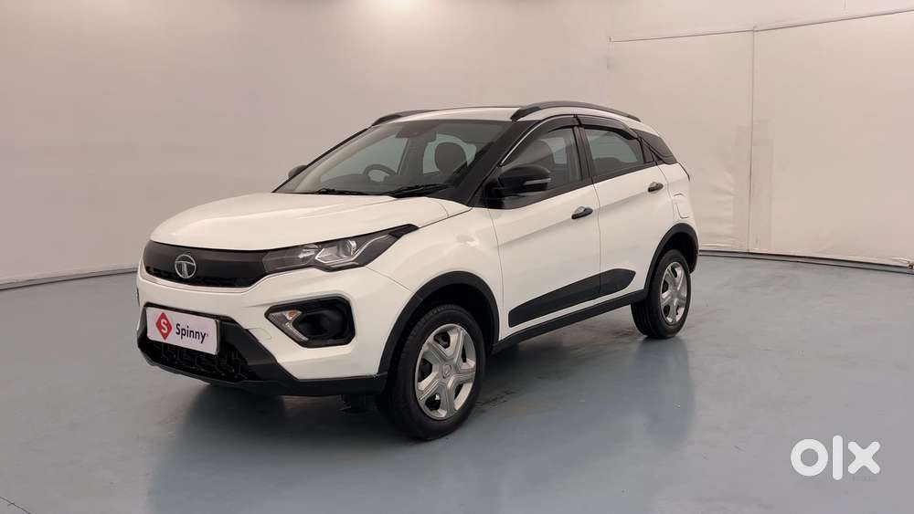 Tata Nexon 1.2 Revotron Xm (s), 2023, Petrol