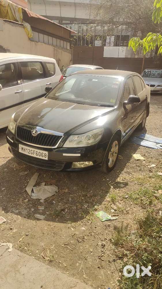 Skoda Laura 2012 Diesel 100000 Km Driven