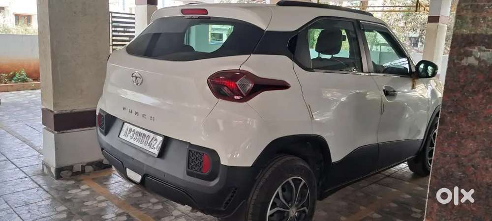 Tata Punch Rhythm 2022