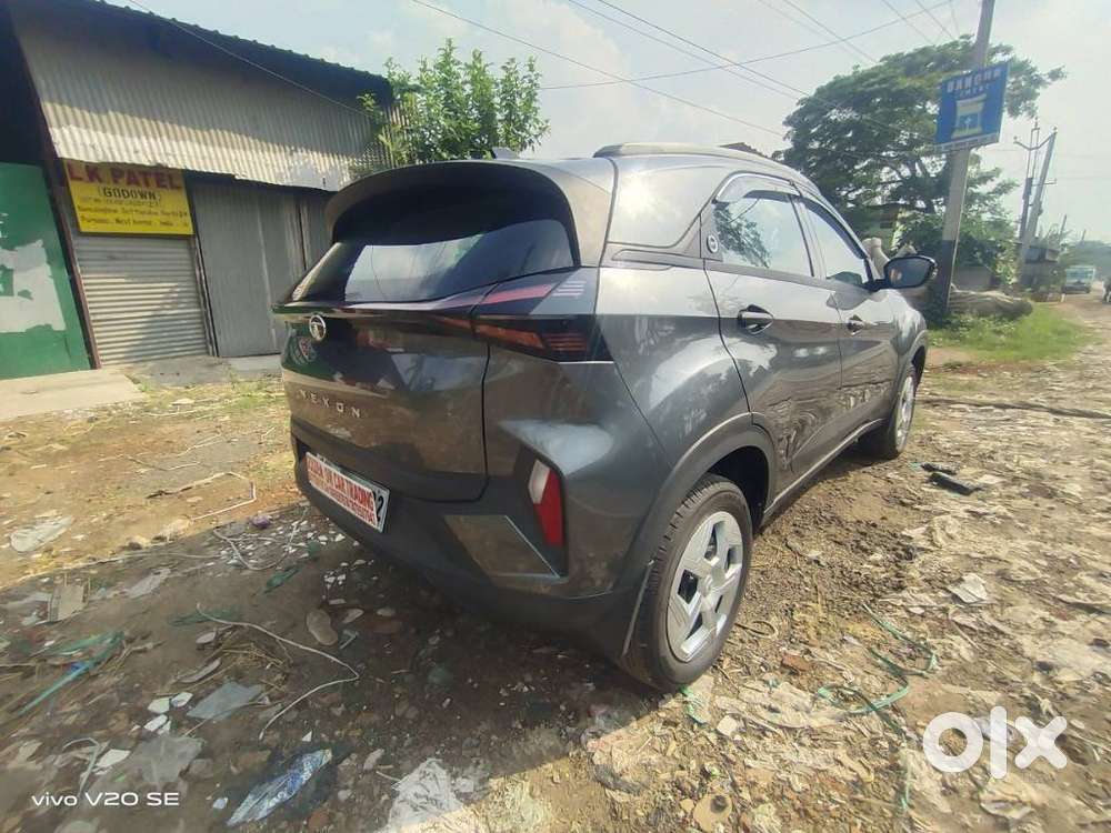 Tata Nexon Smart Plus S 1.2 Revotron Petrol 5 Mt, 2023, Petrol