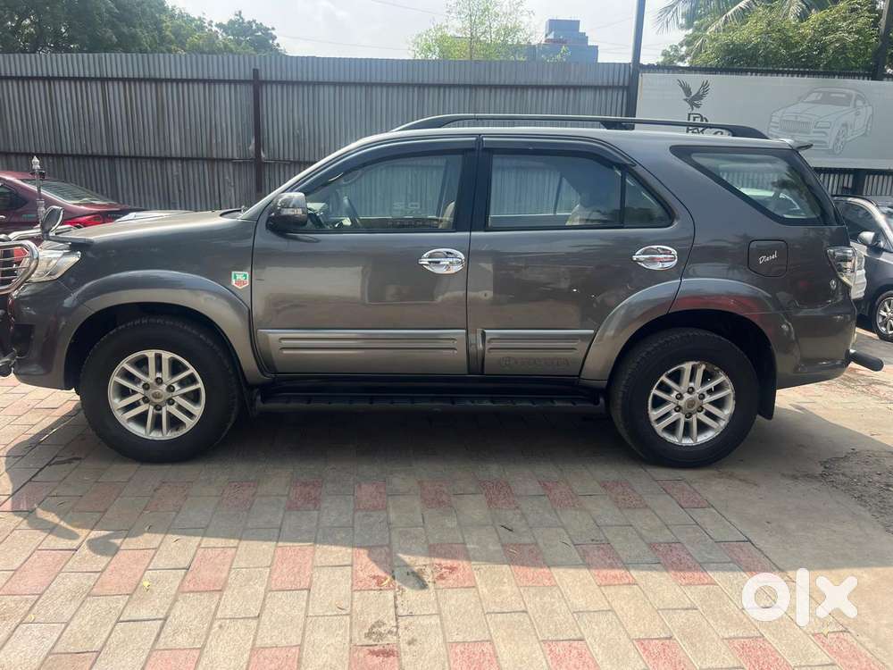 Toyota Fortuner 4x2 Manual, 2013, Diesel