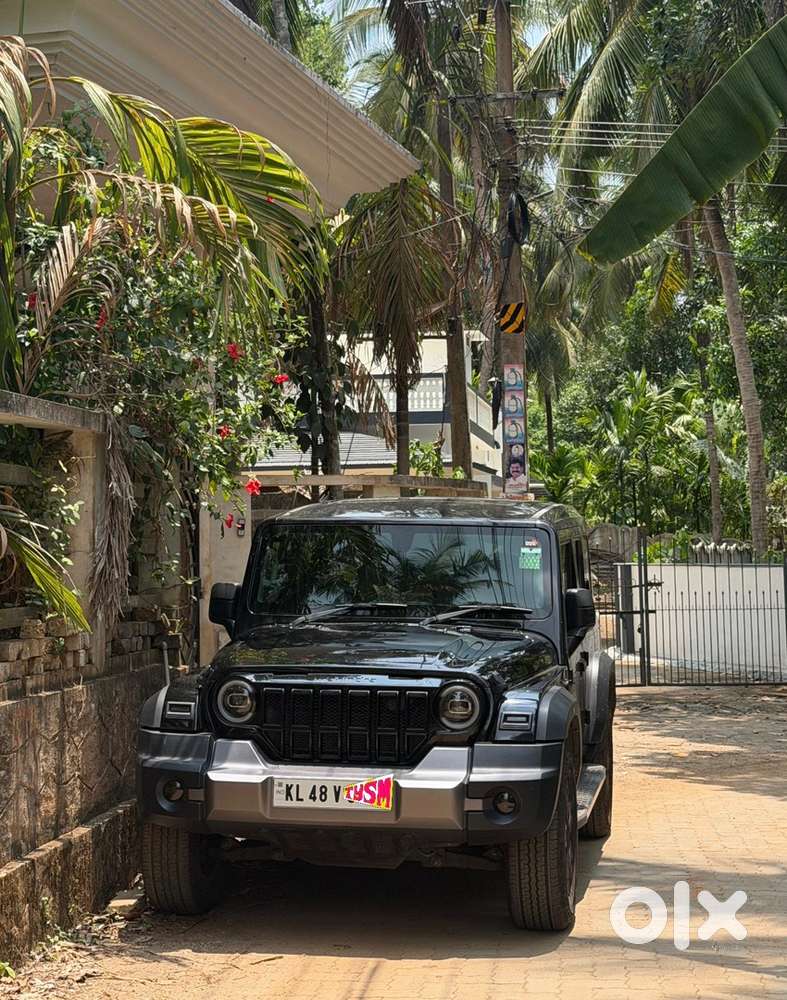 Mahindra Thar Roxx Petrol 2025