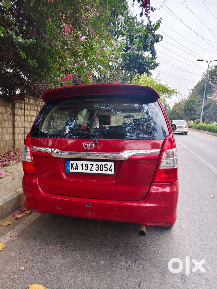 Toyota Innova V Top End Model Well Maintained