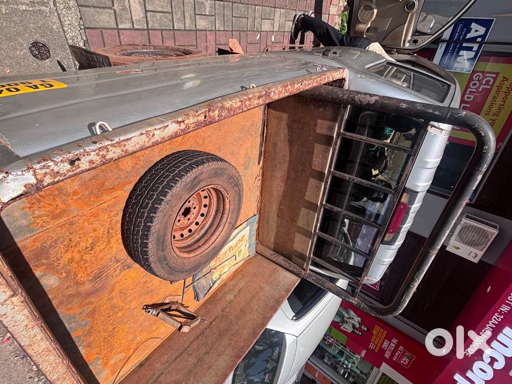 Mahindra Genio