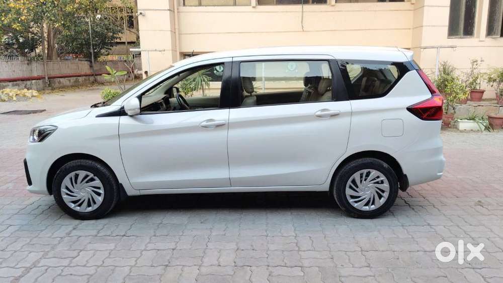 Maruti Suzuki Ertiga Vxi At Petrol, 2019, Petrol