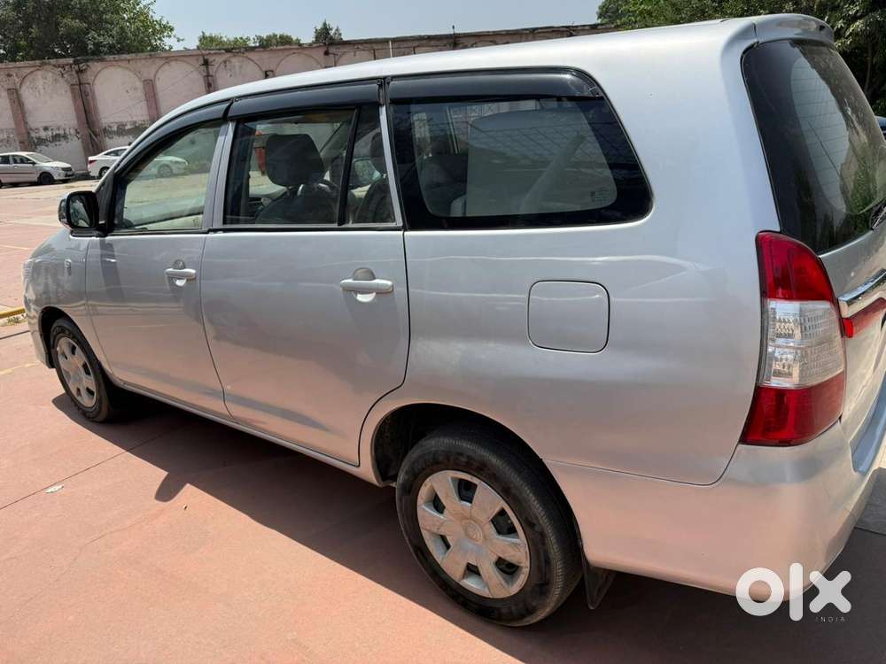Toyota Innova 2009-2011 2.5 Gx 8 Str, 2012, Diesel