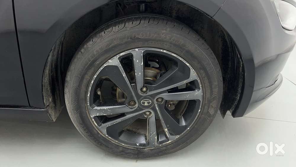 Tata Altroz 1.2 Xz Plus Dark Edition, 2021, Petrol