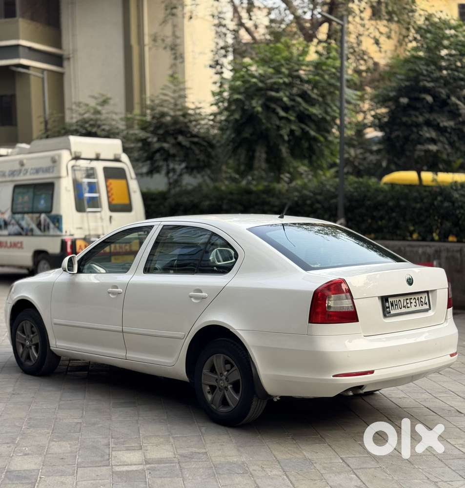 Skoda Laura Ambition 2.0 Tdi Cr At, 2010, Diesel