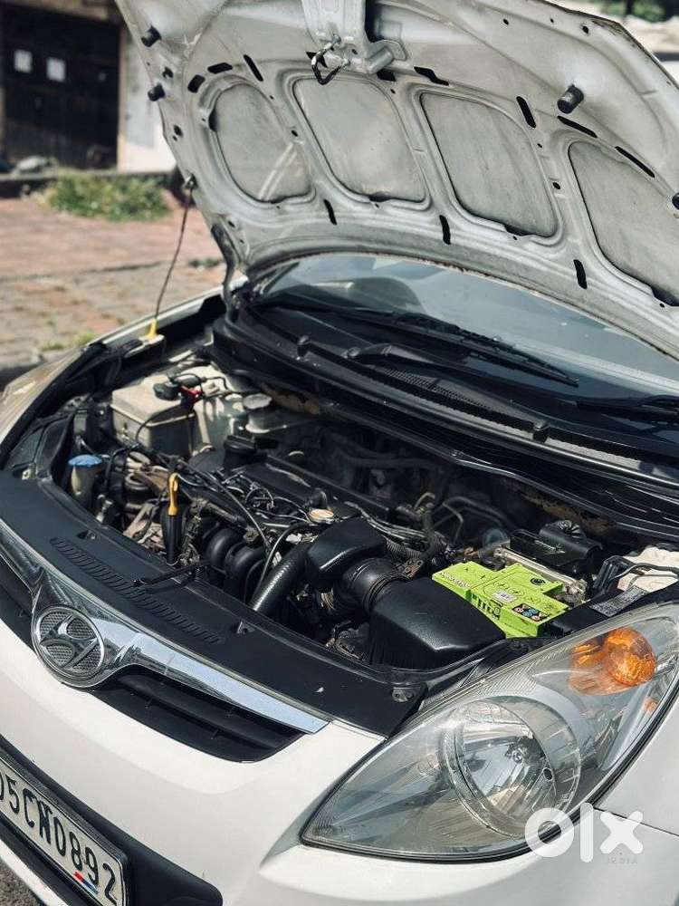 Hyundai I20 1.2 Asta, 2010, Cng & Hybrids
