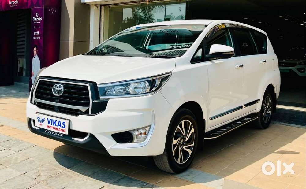 Toyota Innova Crysta 2.4 G Plus Mt 8 Str, 2025, Diesel