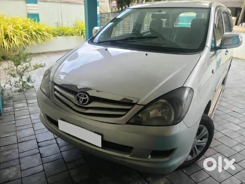 Toyota Innova Petrol 2006