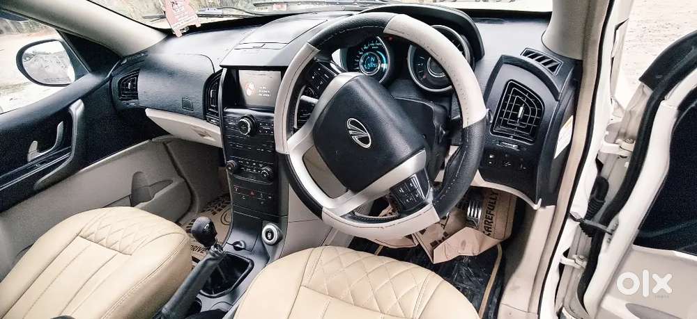 Mahindra Xuv500 2015