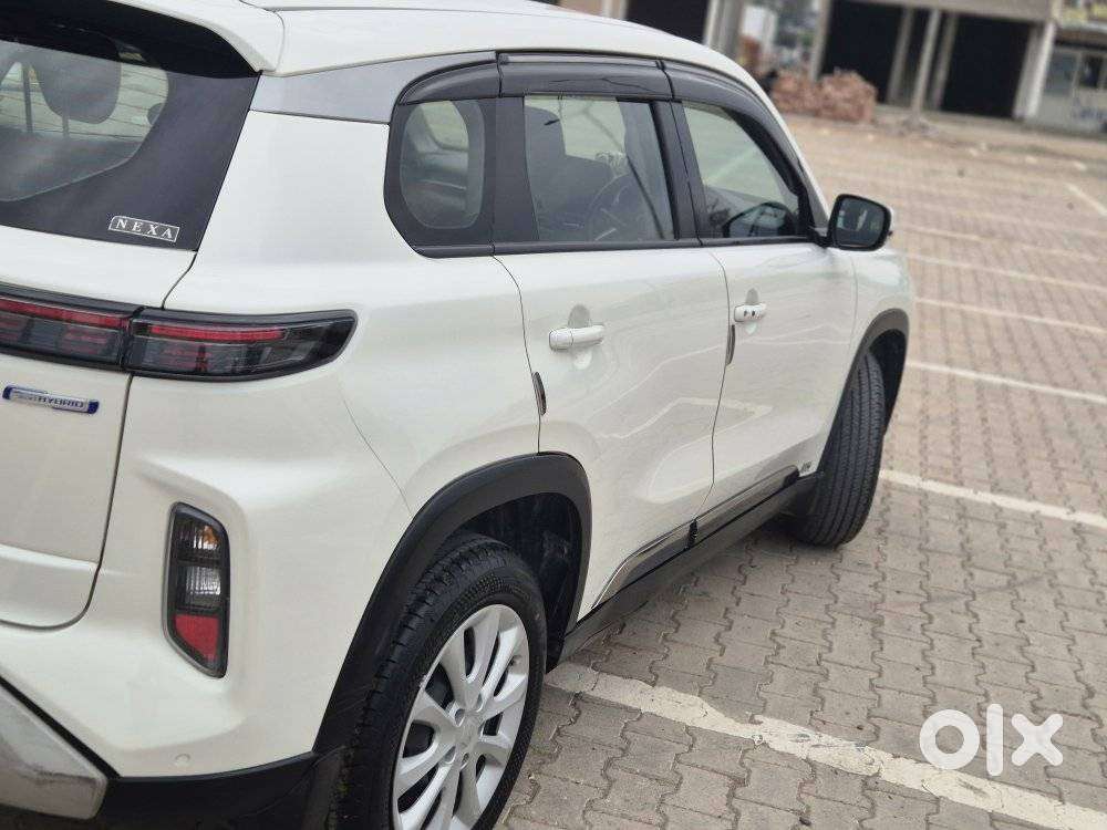Maruti Suzuki Grand Vitara 1.5 Delta Smart Hybrid At, 2023, Petrol