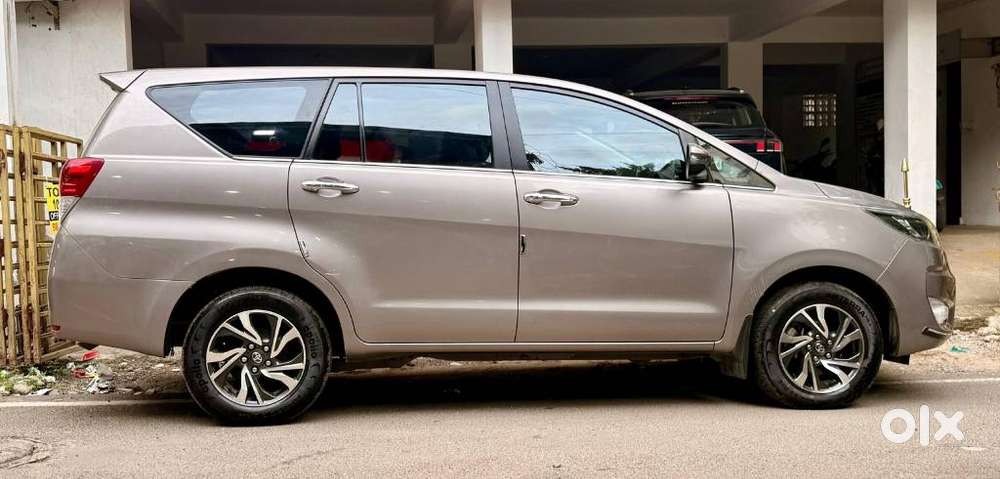 Toyota Innova Crysta 2.4 V 7 Str, 2025, Diesel