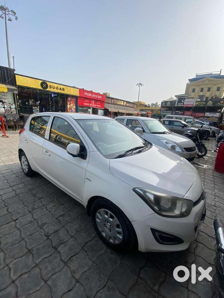 Hyundai I20 2012 Petrol (excellent Condition)