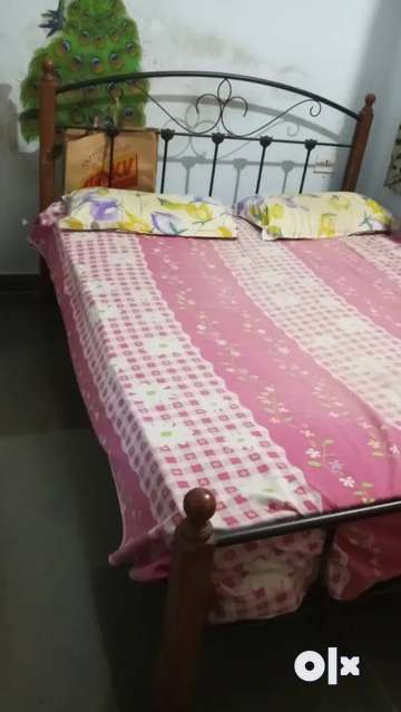 Metal deals bed olx