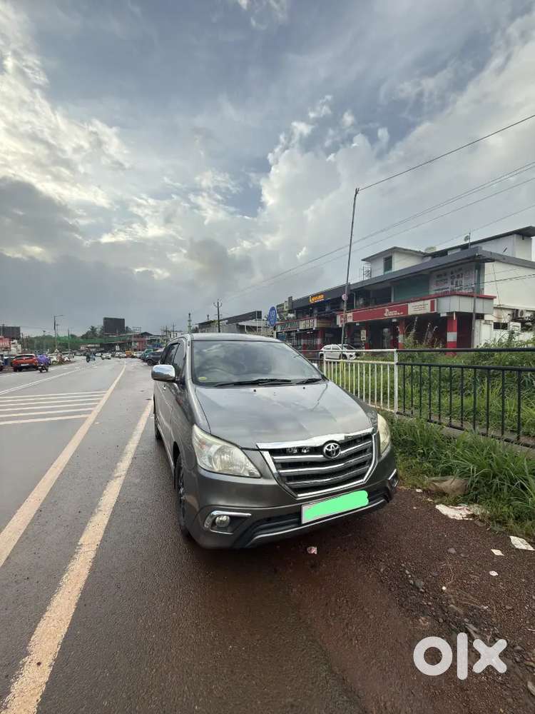 Toyota Innova V Diesel 2011